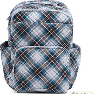 NEW Vera Bradley Essential Large Backpack In Snowy plaid